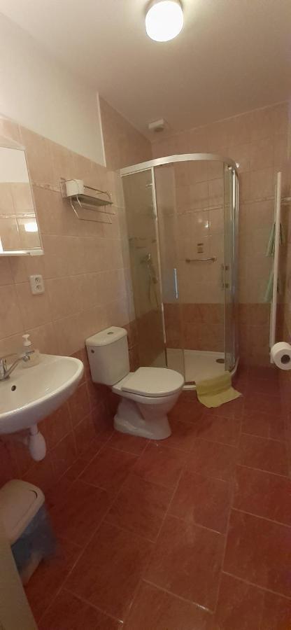 Apartament U Rozhovoru Rovensko pod Troskami Zewnętrze zdjęcie